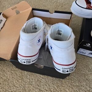 Converse White High-Top Sneakers Classic Canvas. Size 6.5. Unisex style.